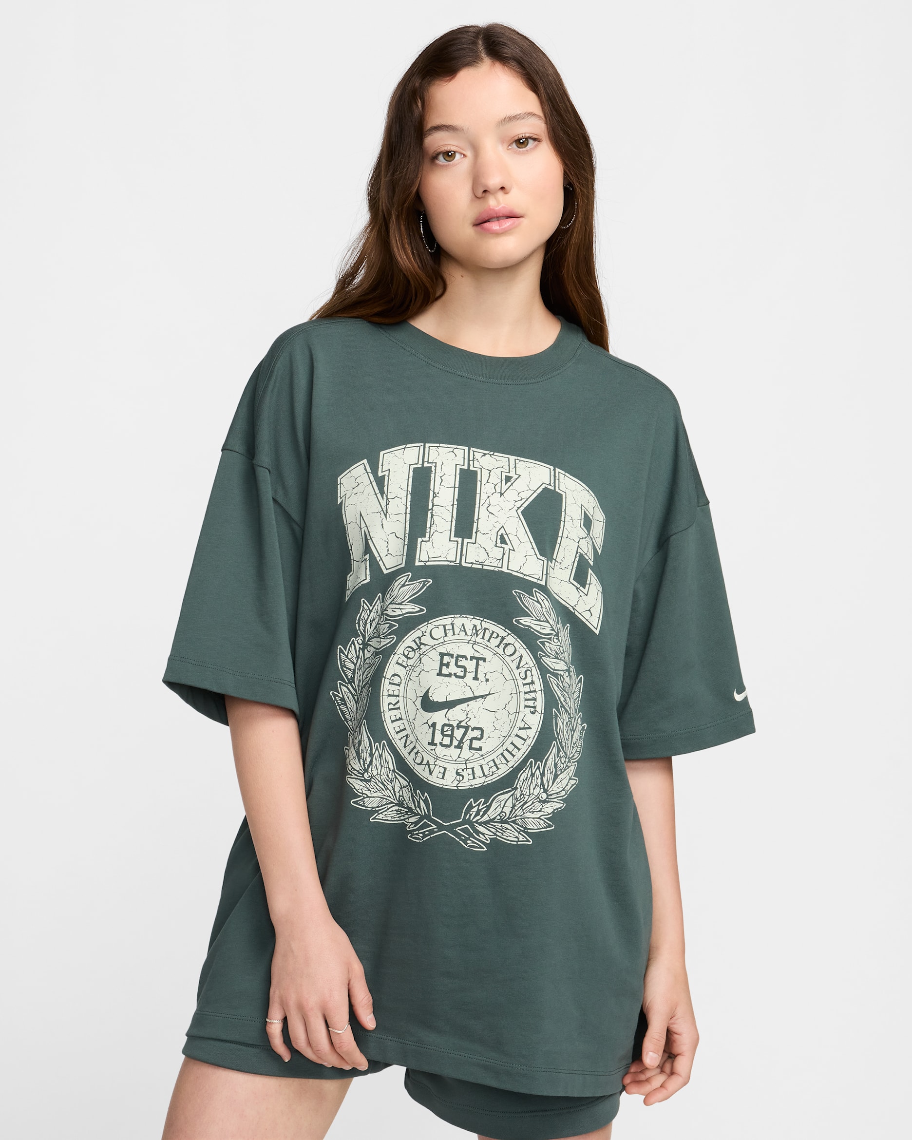 Nike Sportswear Essential Women's Oversized T-Shirt. Nike ID